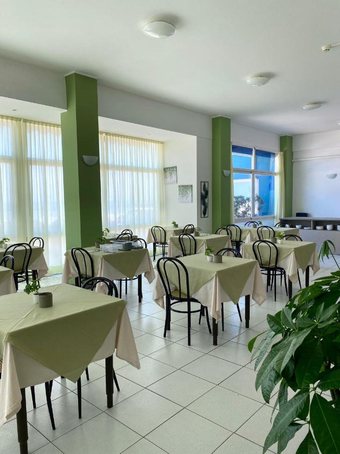 Hotel Flying Pesaro Exterior foto