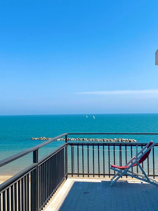 Hotel Flying Pesaro Exterior foto